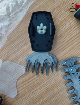 Tijera cortacesped y arreglasetos Florabest 2 en 1