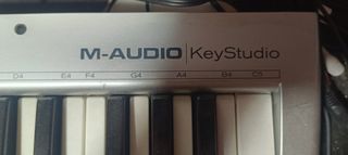 M-Audio KeyStudio - Teclado MIDI