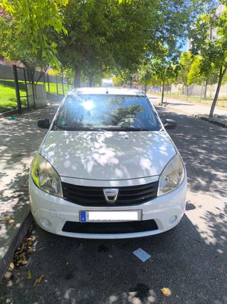 Dacia Sandero 2010