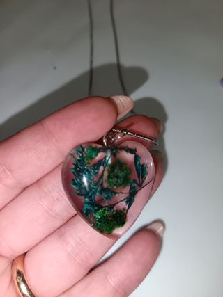 Collana cuore resina fiori secchi