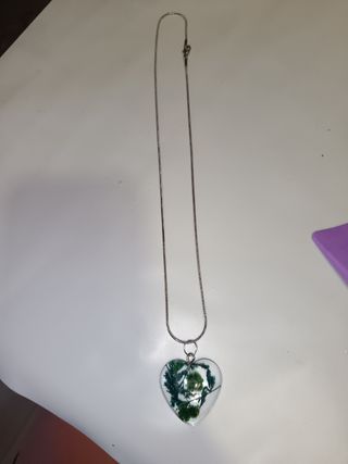 Collana cuore resina fiori secchi