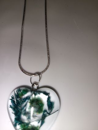 Collana cuore resina fiori secchi