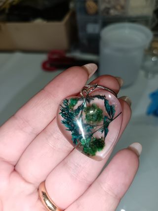 Collana cuore resina fiori secchi