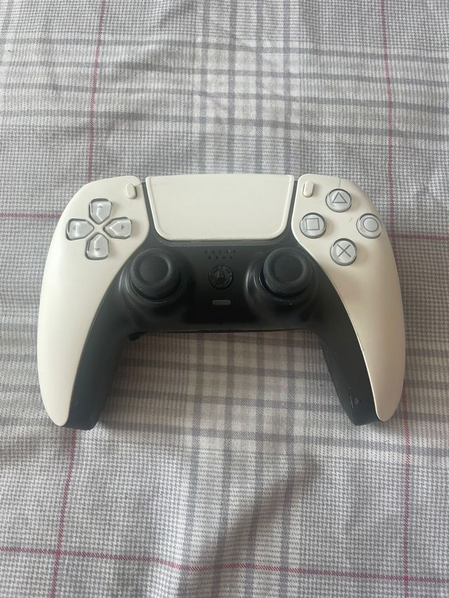 Mando Pro PS5 AIM Controllers