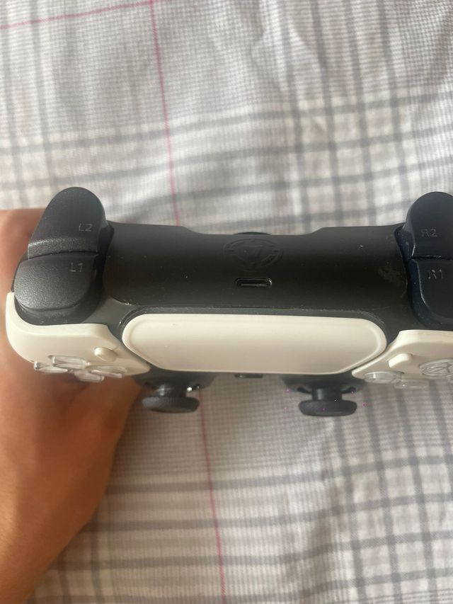 Mando Pro PS5 AIM Controllers