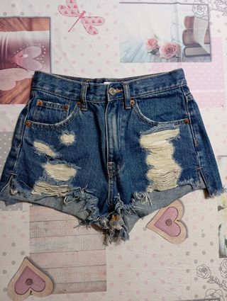 Shorts jeans strappati estivi