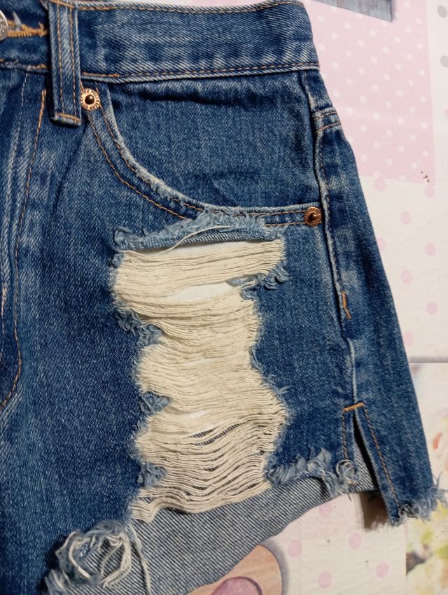 Shorts jeans strappati estivi