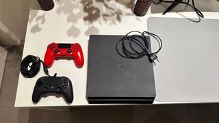PS4 (PlayStation 4) + 2 mandos + 9 juegos