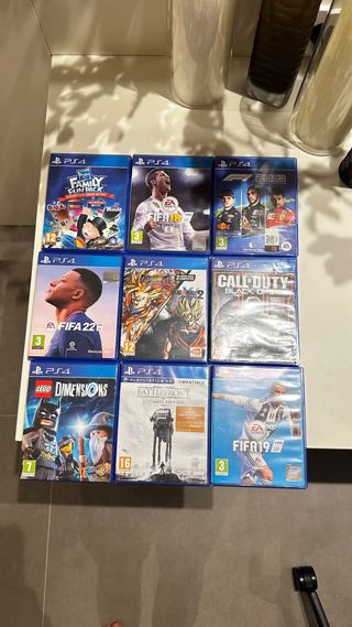 PS4 (PlayStation 4) + 2 mandos + 9 juegos