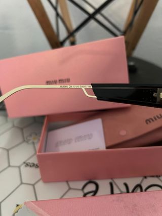 Gafas MIU MIU - Negras y Doradas