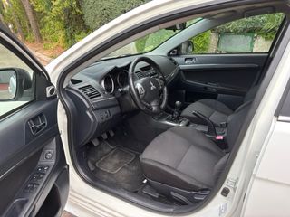 Mitsubishi Lancer 2011