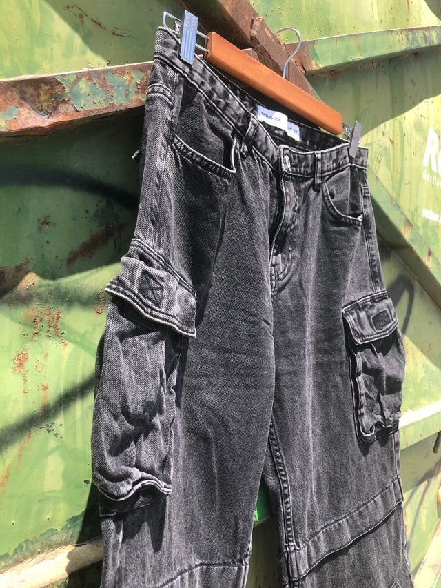 Pantalones Cargo Bershka negros