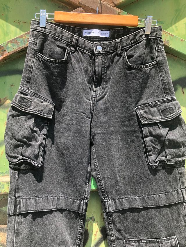 Pantalones Cargo Bershka negros