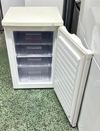 Congelador Whirlpool pequeño