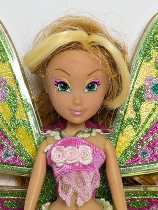 Muñeca Fairy magical wings winx