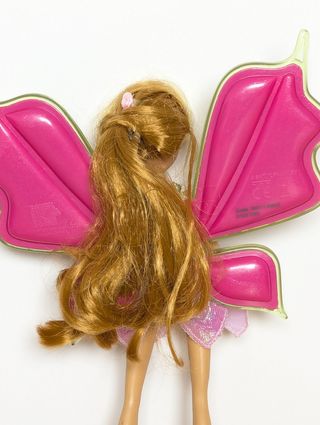 Muñeca Fairy magical wings winx