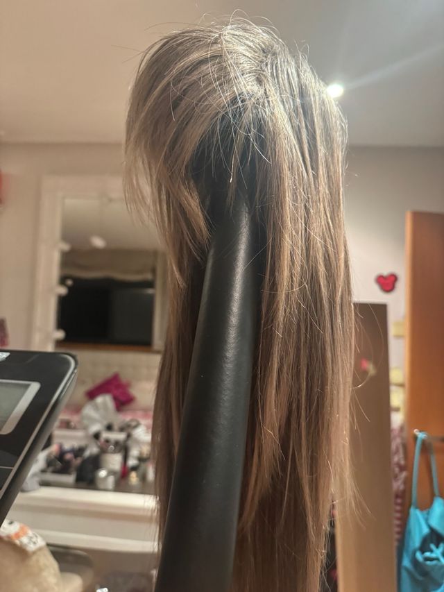 Parrucca sintetica beige marrone