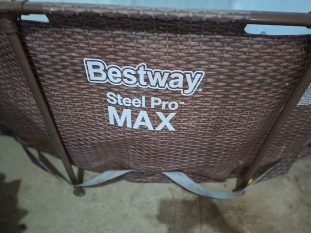 Piscina Bestway Steel Pro MAX marrón