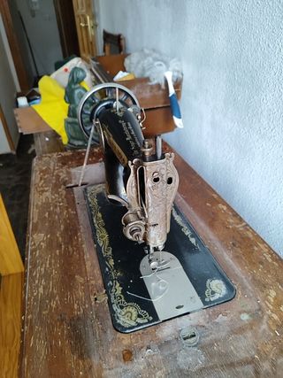 Máquina coser Singer antigua