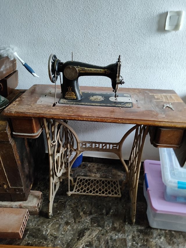 Máquina coser Singer antigua