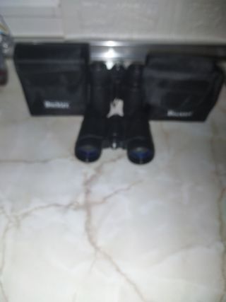 Prismáticos Buckle: Compactos y negros