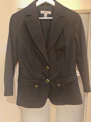 Chaqueta Mango negra, talla M
Más ropa en mi perfi