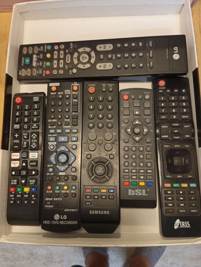 6 mandos a distancia TV