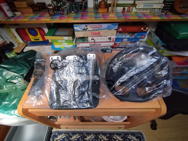 Logitech G920 Driving Force Racing Wheel