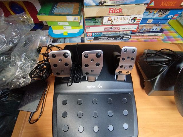 Logitech G920 Driving Force Racing Wheel