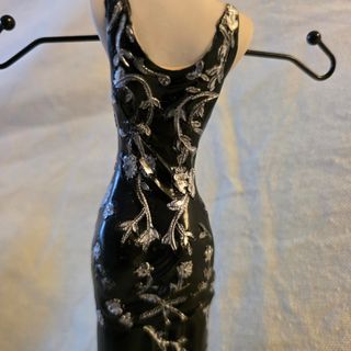 Expositor Joyas - Mujer Elegante