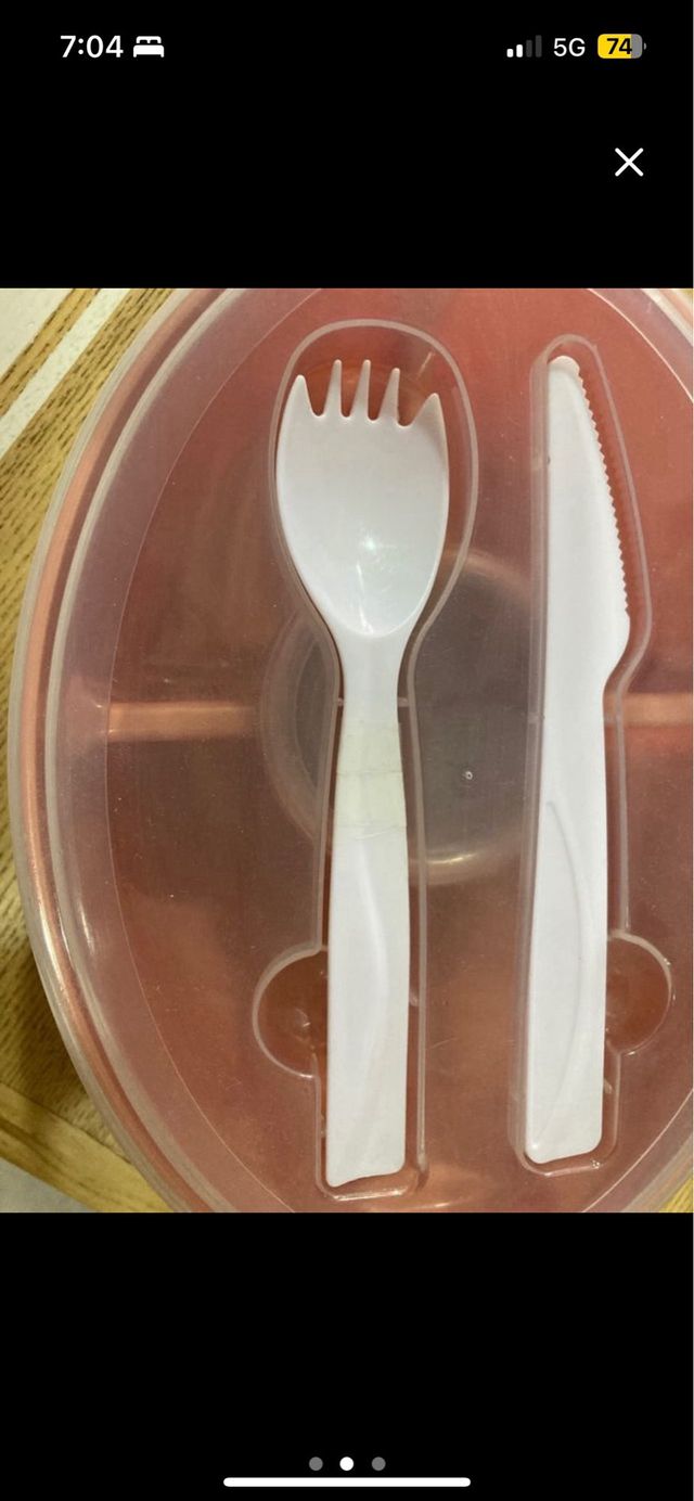 TUPPER con cubiertos