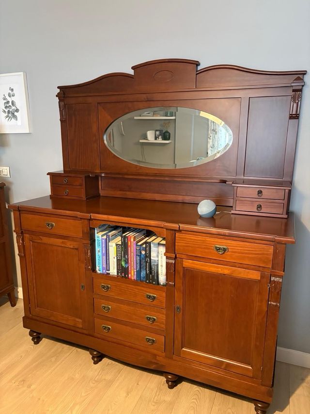 Vitrina y aparador madera clásicos