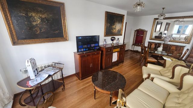 Muebles de salón,comedor,dormitorios,relojes