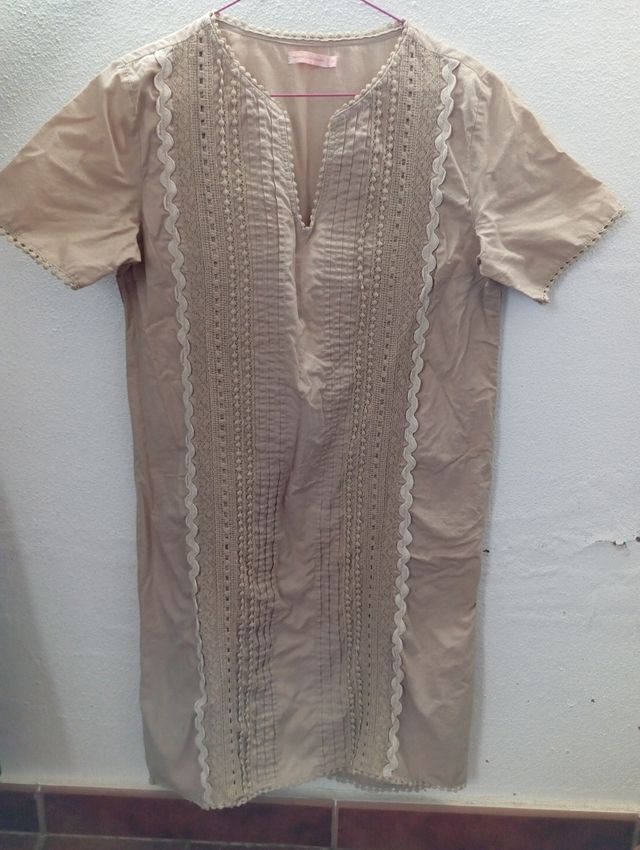 Vestido beige encaje