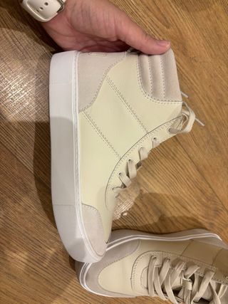 Zapatillas UGG altas beige