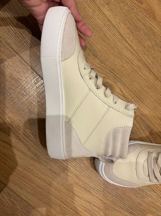 Zapatillas UGG altas beige