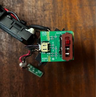 Submontaje Motor e interruptor Dewalt - Reparación