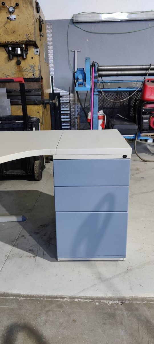 Mesas de oficina en  L + cajoneras