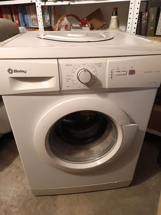 Lavadora Balay 6010, 6 kg.
