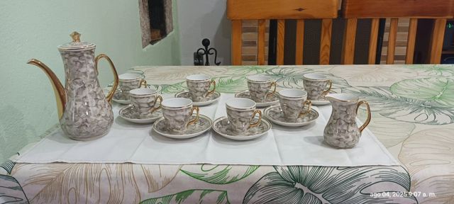 Juego café 8 servicios | Porcelana dorada