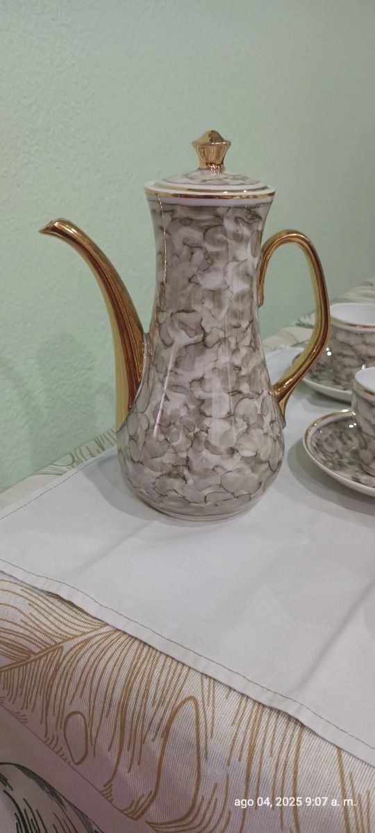 Juego café 8 servicios | Porcelana dorada