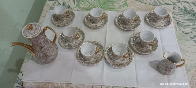 Juego café 8 servicios | Porcelana dorada