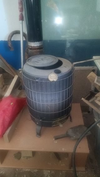 Estufa leña redonda pequeña nueva
