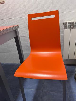 Conjunto de mesa y 2 sillas de cocina