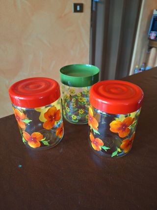 Tris contenitori robusto vetro e tappo in plastica