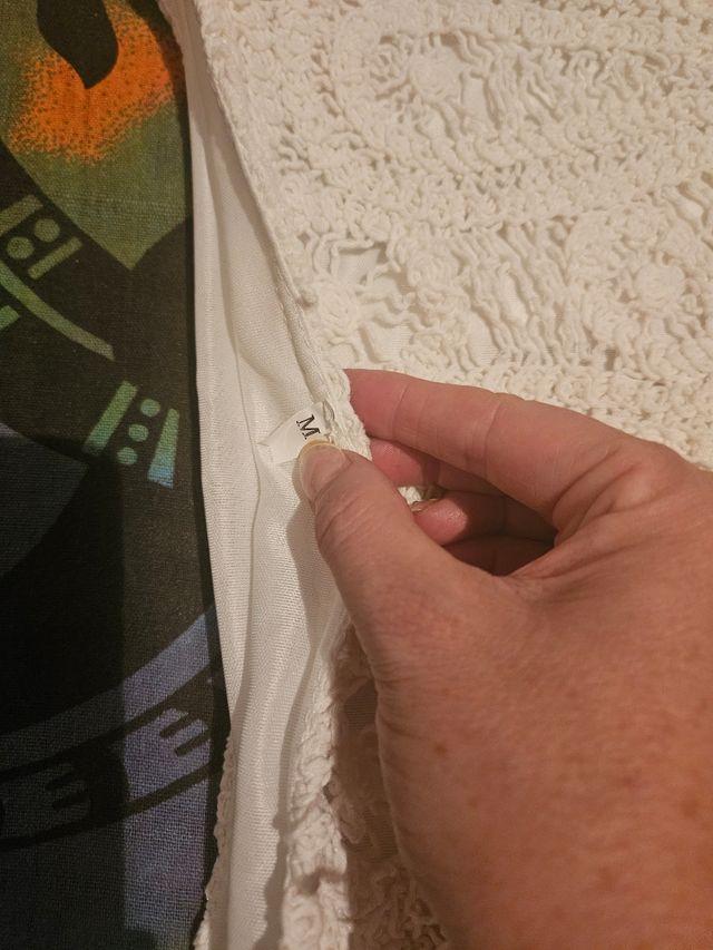 Falda y top ganchillo asimétricos