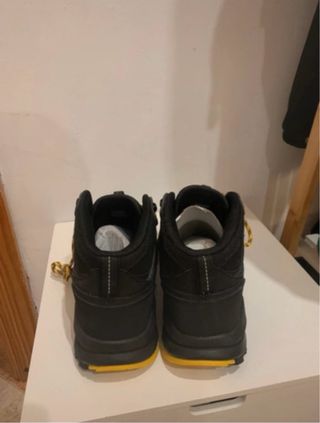 Botas Zara trekking zapatillas