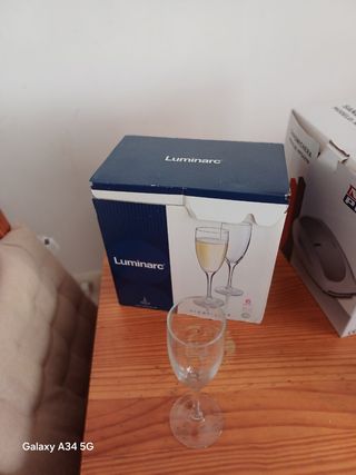 Artículosvarios:teléfonoinalámbrico+copas+dulceras