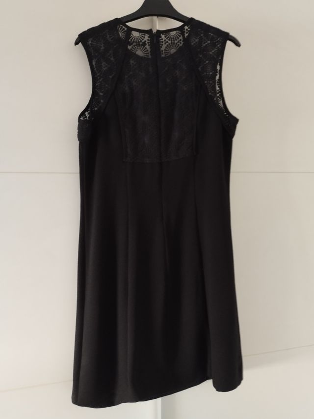 Vestido Tintoretto negro encaje