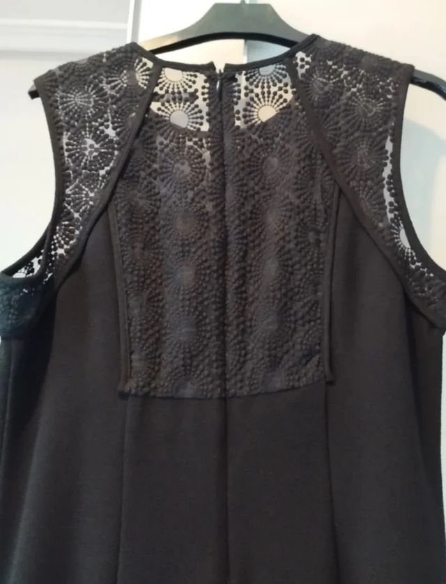 Vestido Tintoretto negro encaje